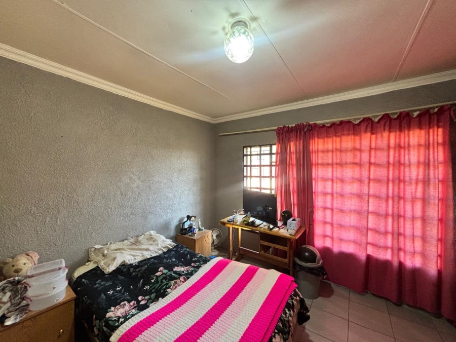 4 Bedroom Property for Sale in Roosheuwel North West